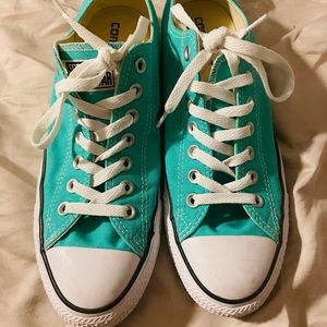 Converse Chucks Unisex Size 11 women’s 9 men’s